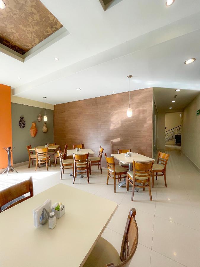 Hotel Fenix ลอสโมชิส ภายนอก รูปภาพ
